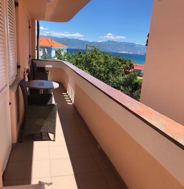 Apartment Drazenka Turato Baška Εξωτερικό φωτογραφία